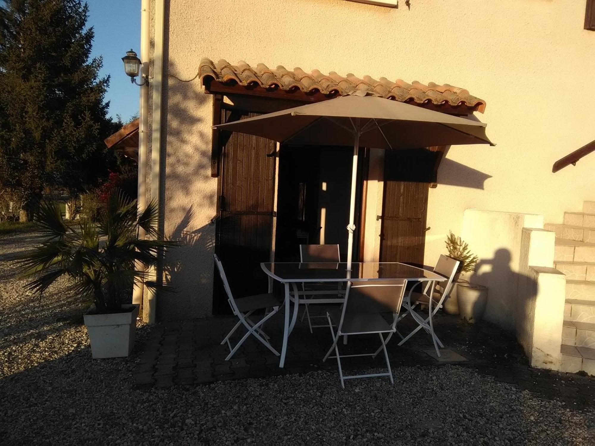 patrice et chrstel Appartement indépendant Chatuzange-le-Goubet Extérieur photo